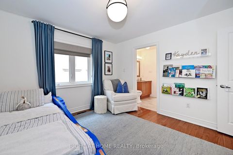 Photo 24 at 95 Vines Place, Bayview Southeast, Aurora