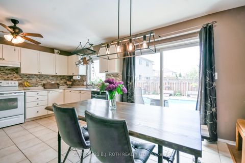 Photo 10 at 42 Farmstead Crescent, Holly, Barrie
