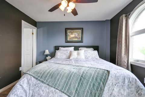 Photo 20 at 42 Farmstead Crescent, Holly, Barrie