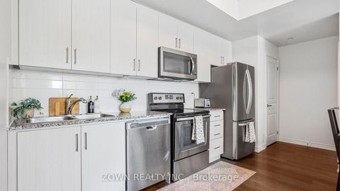 Photo 10 at 25 - 70 Eastwood Park Gardens, Long Branch, Toronto