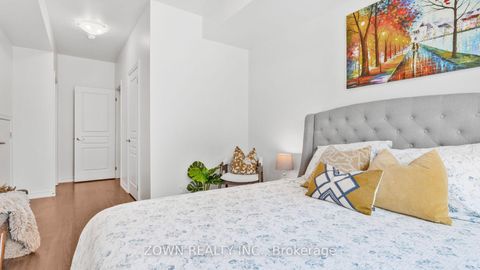 Photo 15 at 25 - 70 Eastwood Park Gardens, Long Branch, Toronto