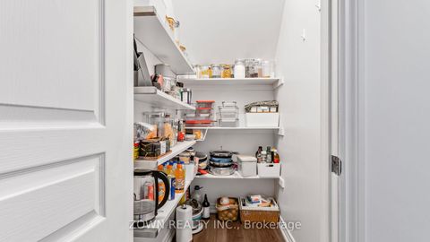 Photo 23 at 25 - 70 Eastwood Park Gardens, Long Branch, Toronto