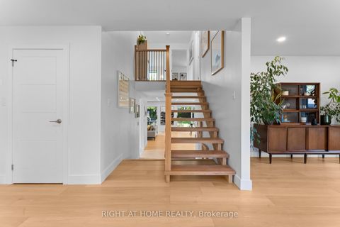Photo 3 at 10 Wingrove Hill, City Centre West, Toronto