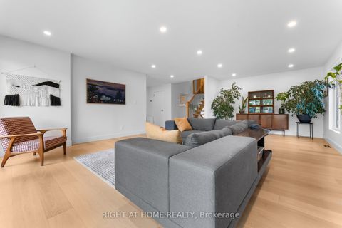 Photo 9 at 10 Wingrove Hill, City Centre West, Toronto