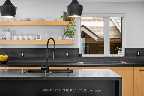 Photo 17 at 10 Wingrove Hill, City Centre West, Toronto