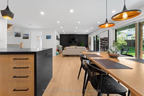 Photo 21 at 10 Wingrove Hill, City Centre West, Toronto
