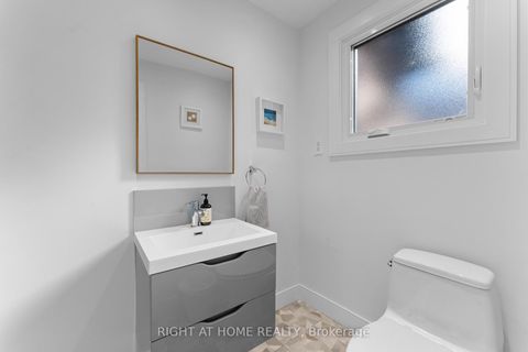 Photo 26 at 10 Wingrove Hill, City Centre West, Toronto