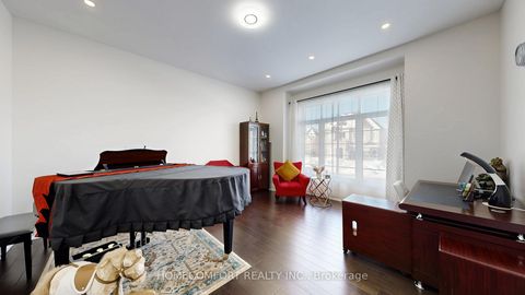Photo 17 at 3 Mary Willson Court, Sharon, East Gwillimbury