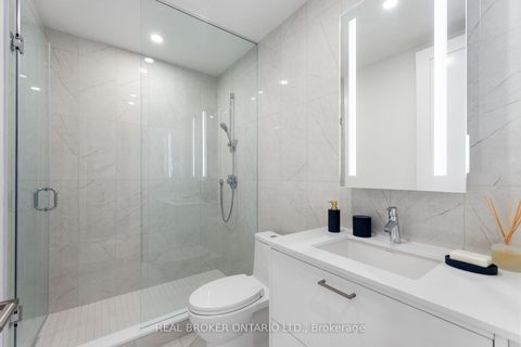 Photo 12 at 418 - 399 Royal Orchard Boulevard, Royal Orchard, Markham