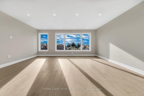 Photo 5 at 78 Bowie Avenue, Belgravia, Toronto