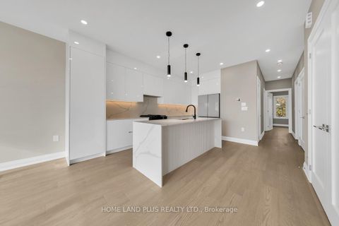Photo 9 at 78 Bowie Avenue, Belgravia, Toronto