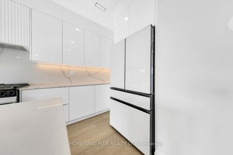 Photo 10 at 78 Bowie Avenue, Belgravia, Toronto