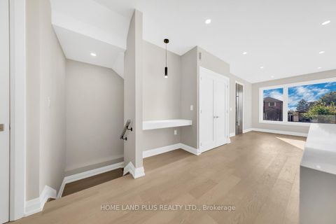 Photo 30 at 78 Bowie Avenue, Belgravia, Toronto