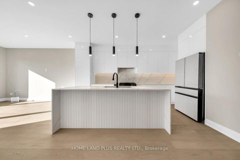 Photo 31 at 78 Bowie Avenue, Belgravia, Toronto