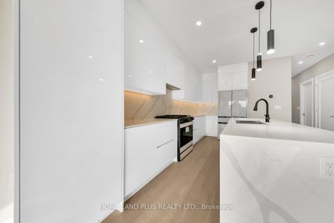 Photo 32 at 78 Bowie Avenue, Belgravia, Toronto
