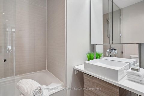 Photo 13 at 404 - 8 Charlotte Street, Waterfront Communities C1, Toronto