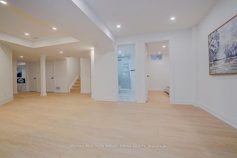 Photo 44 at 16 Hartwell Way, Bayview Northeast, Aurora