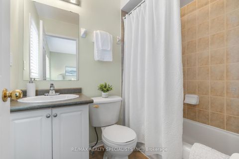 Photo 19 at 8 - 201 Tenth Street, New Toronto, Toronto