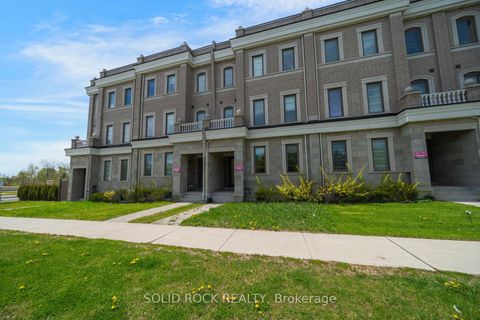 Photo 1 at 9376 Bayview Avenue, Observatory, Richmond Hill