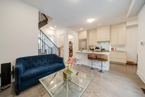 Photo 8 at 9376 Bayview Avenue, Observatory, Richmond Hill