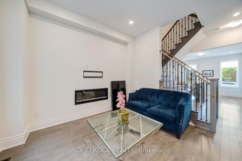 Photo 9 at 9376 Bayview Avenue, Observatory, Richmond Hill