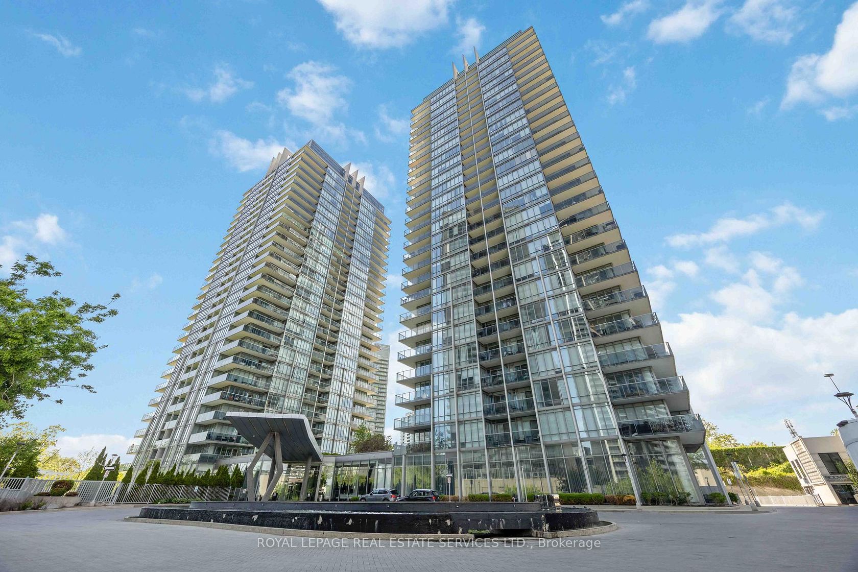 303 - 88 Park Lawn Road, Mimico, Toronto photo number 2