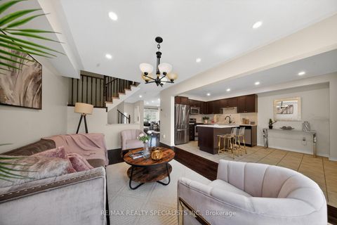 Photo 14 at 45 Warnford Circle, Northeast Ajax, Ajax