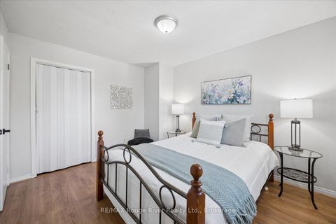 Photo 16 at 786 Greenbriar Drive, Eastdale, Oshawa
