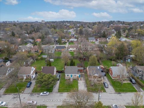 Photo 6 at 31 Allister Avenue, Cliffcrest, Toronto