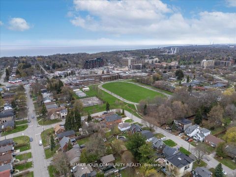 Photo 11 at 31 Allister Avenue, Cliffcrest, Toronto