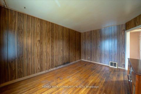 Photo 16 at 31 Allister Avenue, Cliffcrest, Toronto