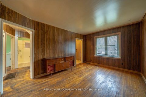 Photo 17 at 31 Allister Avenue, Cliffcrest, Toronto