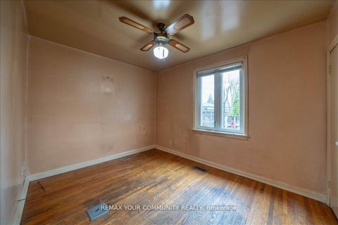 Photo 22 at 31 Allister Avenue, Cliffcrest, Toronto