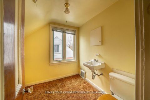 Photo 25 at 31 Allister Avenue, Cliffcrest, Toronto