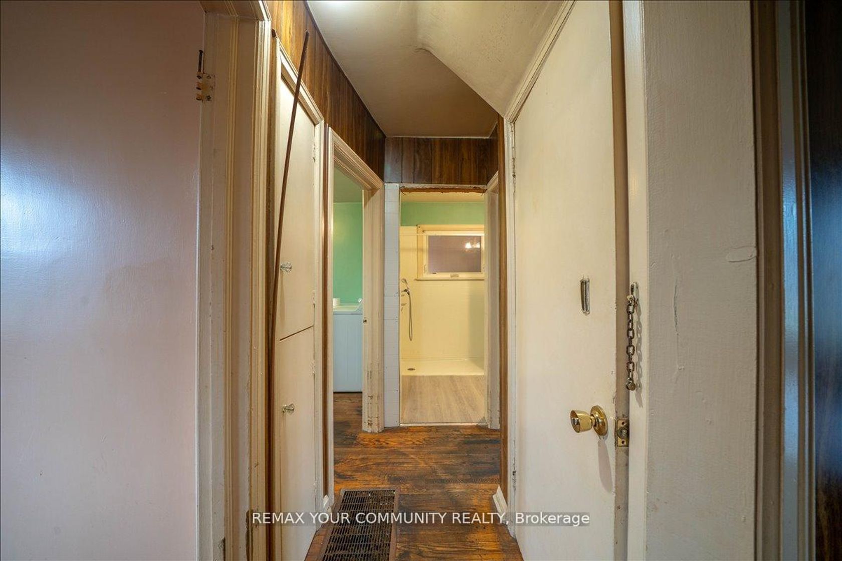 Photo 18 at 31 Allister Avenue, Cliffcrest, Toronto