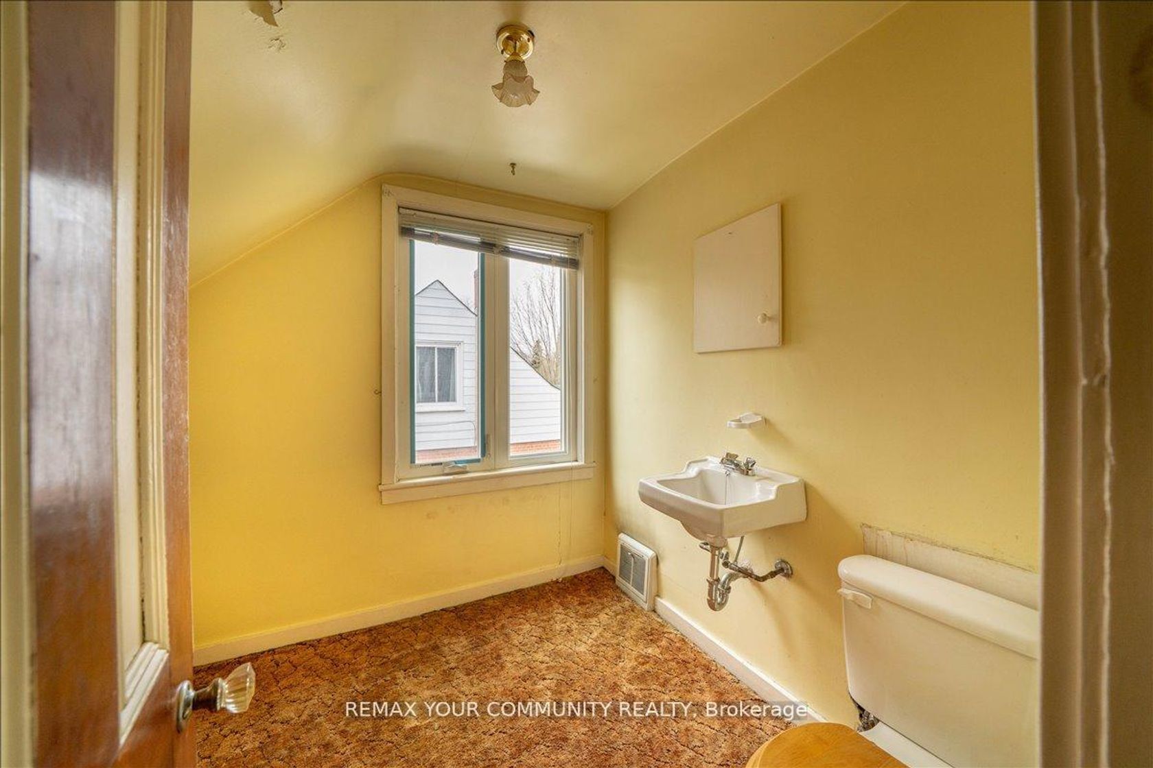 Photo 25 at 31 Allister Avenue, Cliffcrest, Toronto