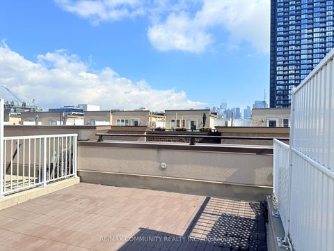 Photo 5 at 716 - 42 Western Battery Road, Niagara, Toronto