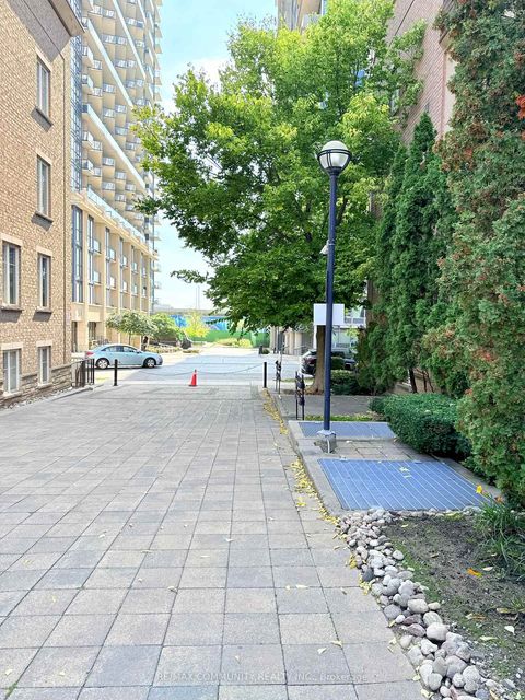Photo 7 at 716 - 42 Western Battery Road, Niagara, Toronto