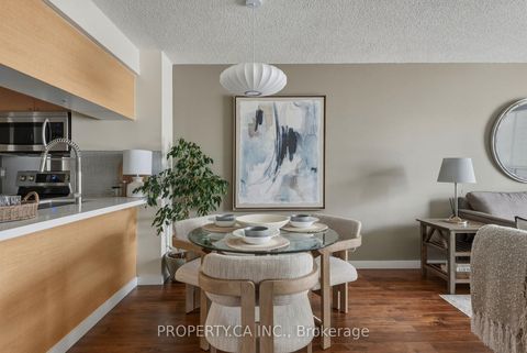Photo 3 at 1105 - 410 Queens Quay W, Waterfront Communities C1, Toronto