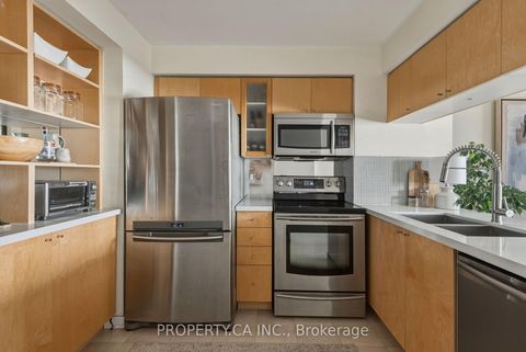 Photo 5 at 1105 - 410 Queens Quay W, Waterfront Communities C1, Toronto