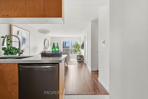 Photo 6 at 1105 - 410 Queens Quay W, Waterfront Communities C1, Toronto