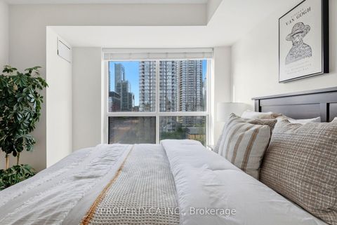 Photo 9 at 1105 - 410 Queens Quay W, Waterfront Communities C1, Toronto