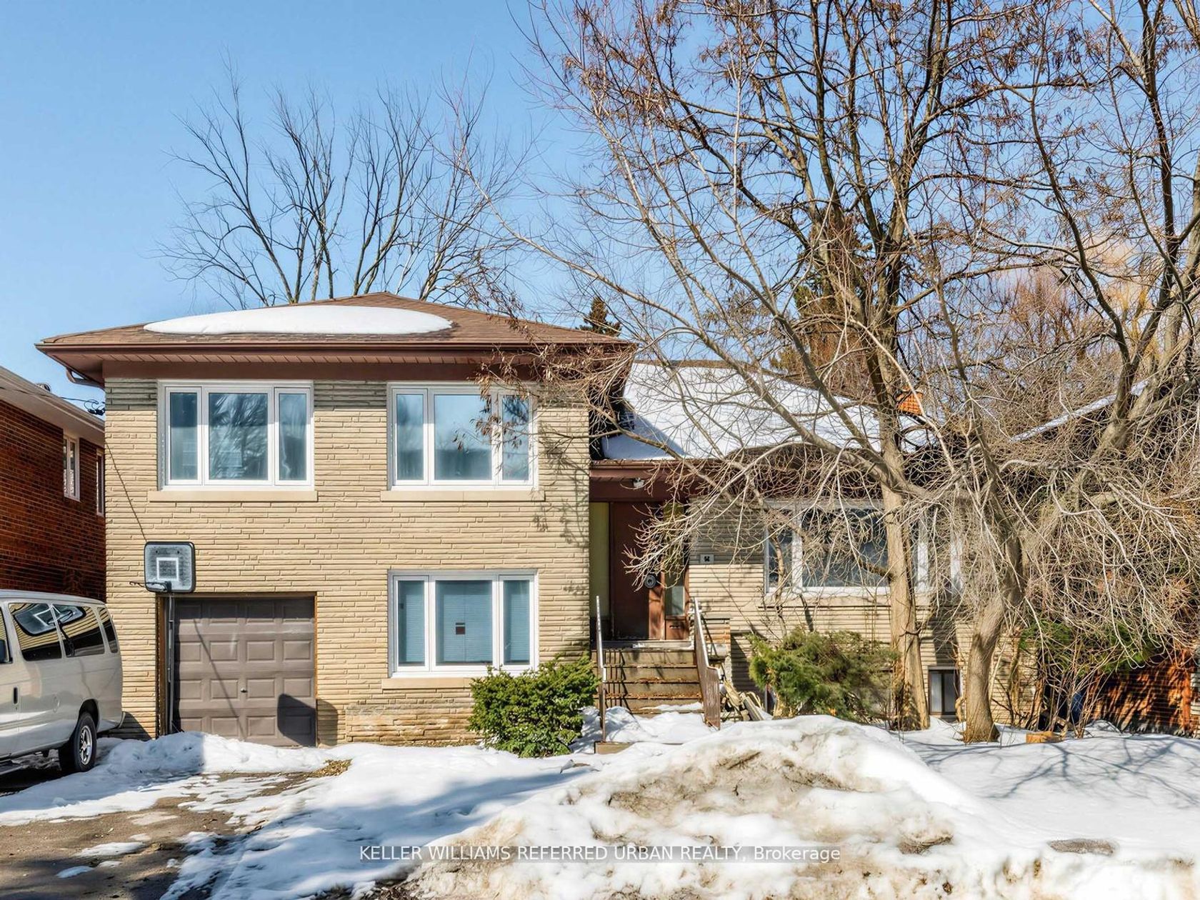 14 Frontenac Avenue, Nortown, Toronto photo number 2
