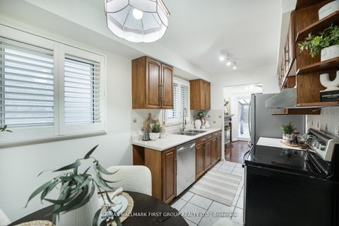 Photo 9 at 2146 Denby Drive, Brock Ridge, Pickering