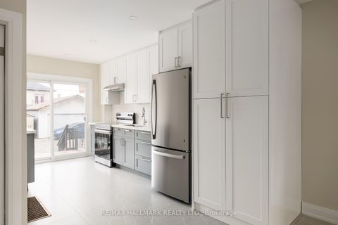 Photo 13 at 196 Livingstone Avenue, Belgravia, Toronto