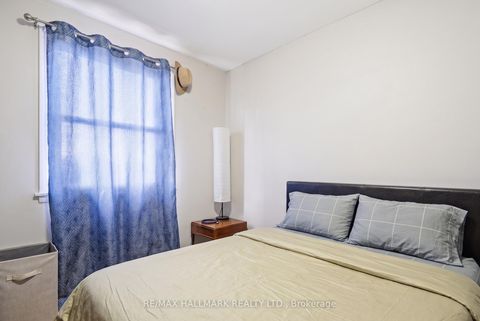 Photo 22 at 196 Livingstone Avenue, Belgravia, Toronto