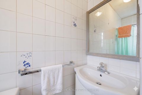 Photo 24 at 196 Livingstone Avenue, Belgravia, Toronto