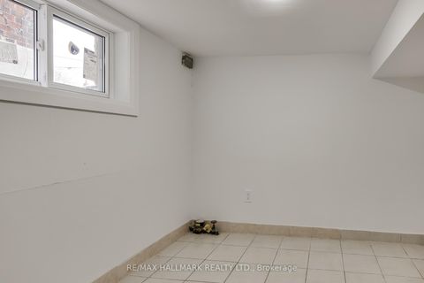 Photo 36 at 196 Livingstone Avenue, Belgravia, Toronto