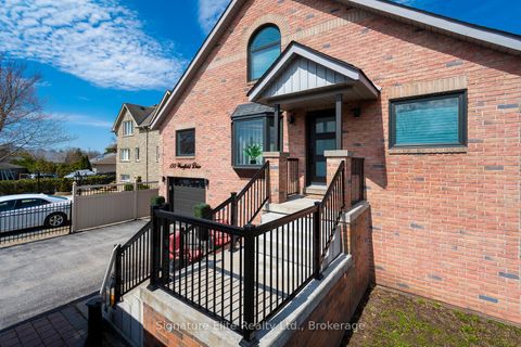 Photo 2 at 150 Woodfield Drive, Virginia, Georgina