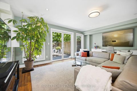 Photo 19 at 17 Matthew Court, Rosethorn, Toronto
